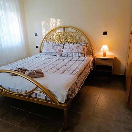 Billy'S House Villa Калампака Екстериор снимка